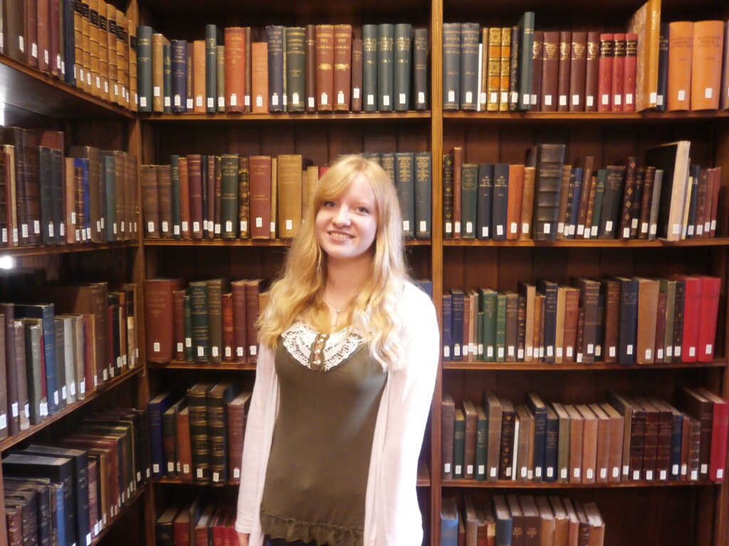 Reading List: 'Islamic Culture and the Expression of Faith Through the Arts' by Danielle Povey